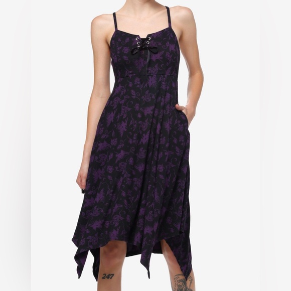 Hot Topic Dresses & Skirts - NWT Thorn & Fable Fairy Flower Hanky Hem Dress size medium Hot Topic 💜🧚🏻